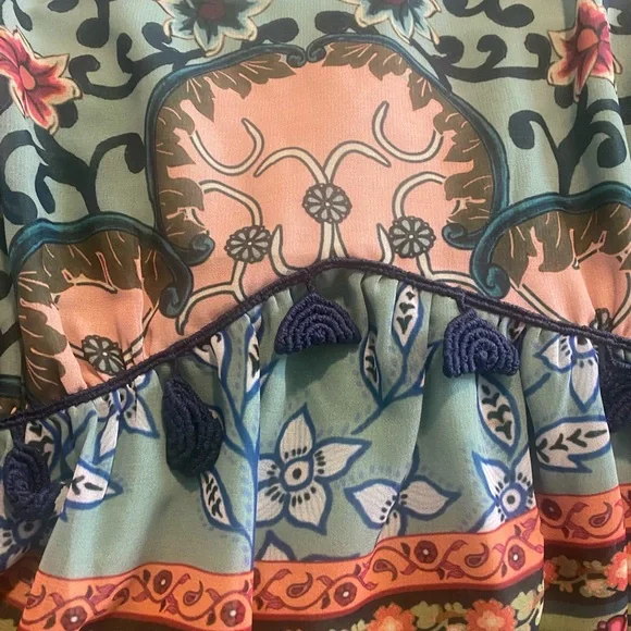 FARM Rio Green Blue Floral Paisley V-Neck Tunic - Picture 4 of 4